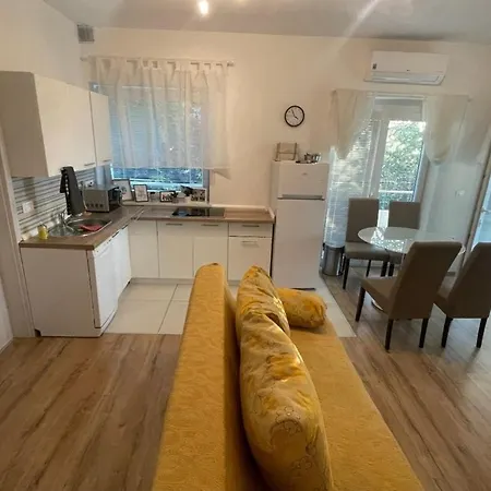 Apartmaji Meduza Apartment Izola Exterior photo