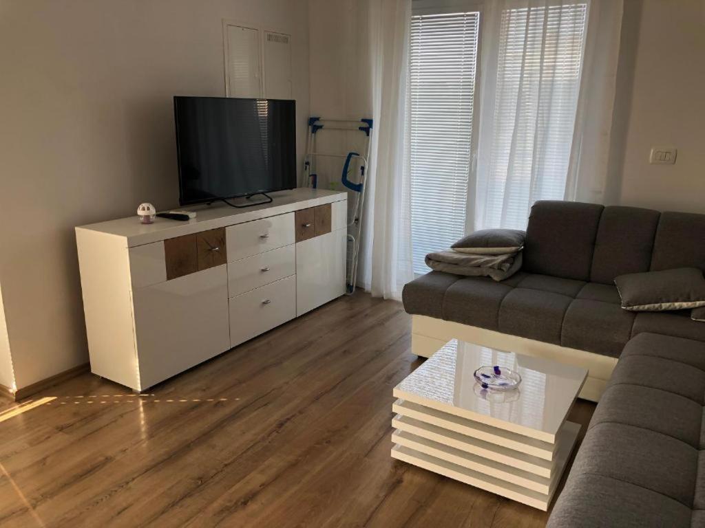 Apartmaji Meduza Apartment *